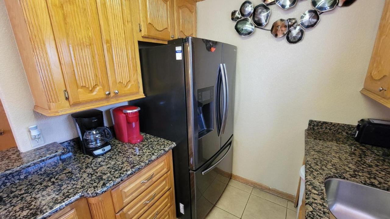 Cozy 2 Bedroom With Big Pool - Campeche Triplex Unit C Home South Padre Island Exteriör bild
